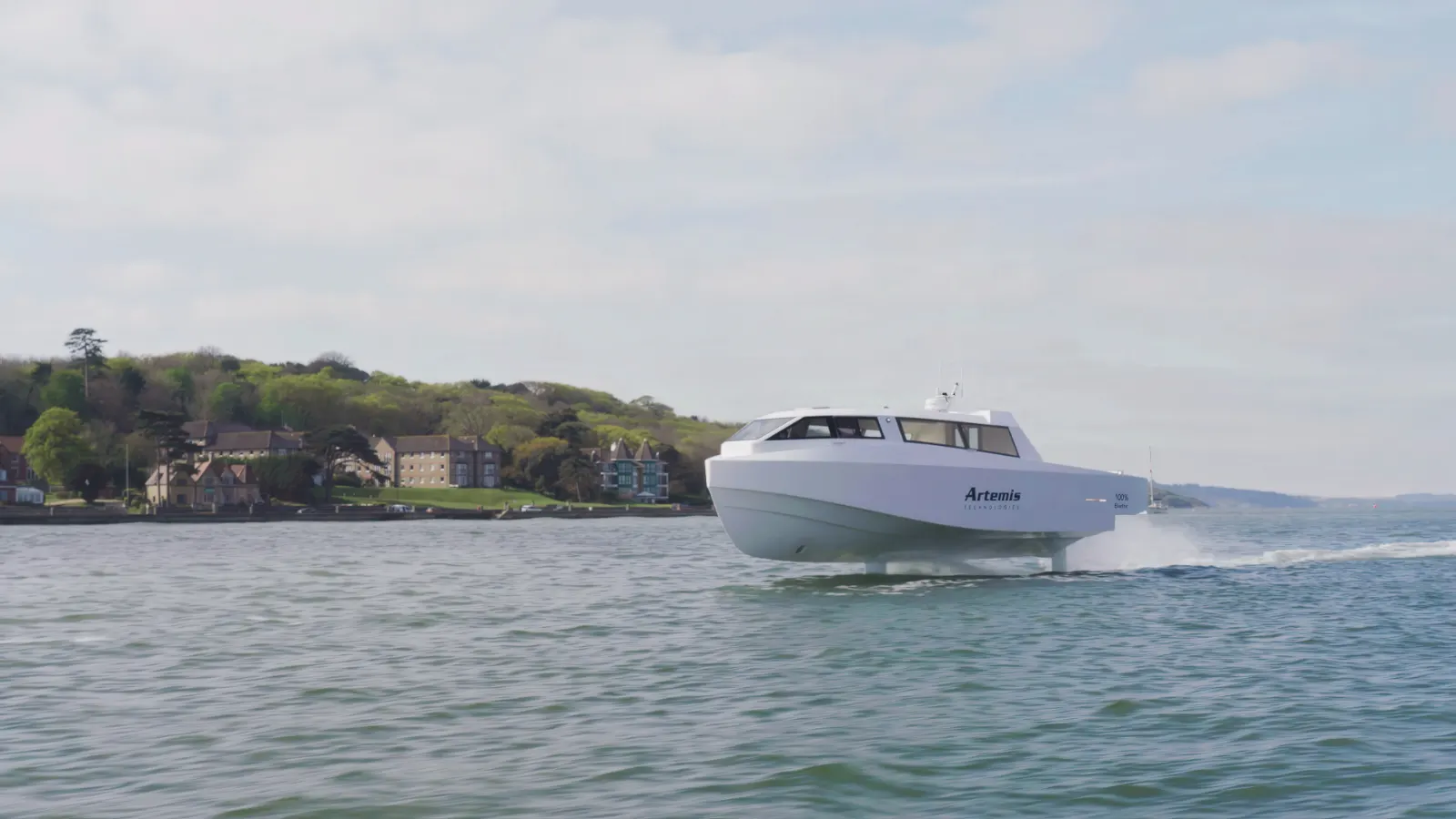 Artemis EF-12 Dayboat · in flight