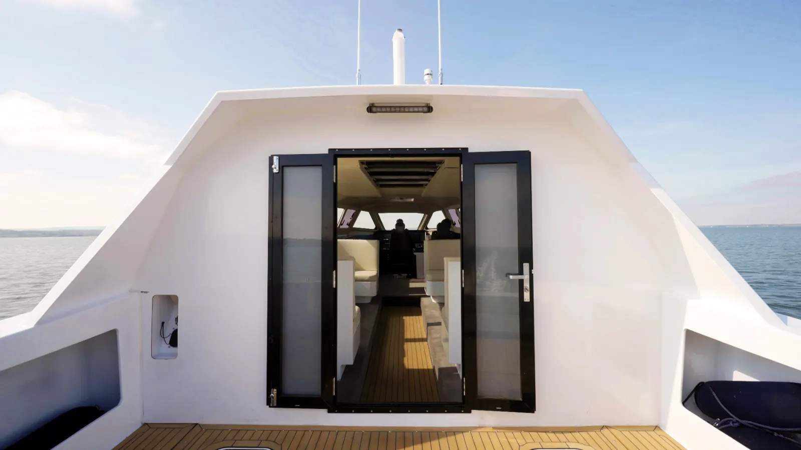 Artemis EF-12 Dayboat · low-wake passage